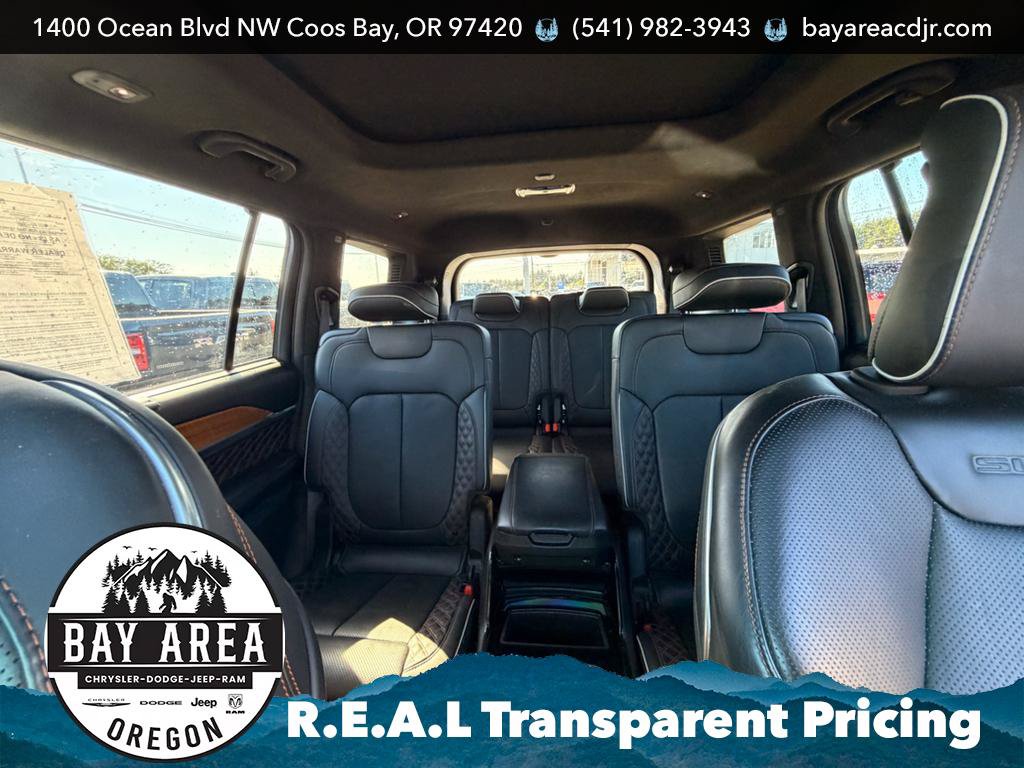 Used 2024 Jeep Grand Cherokee L Summit AWD/4WD image 18