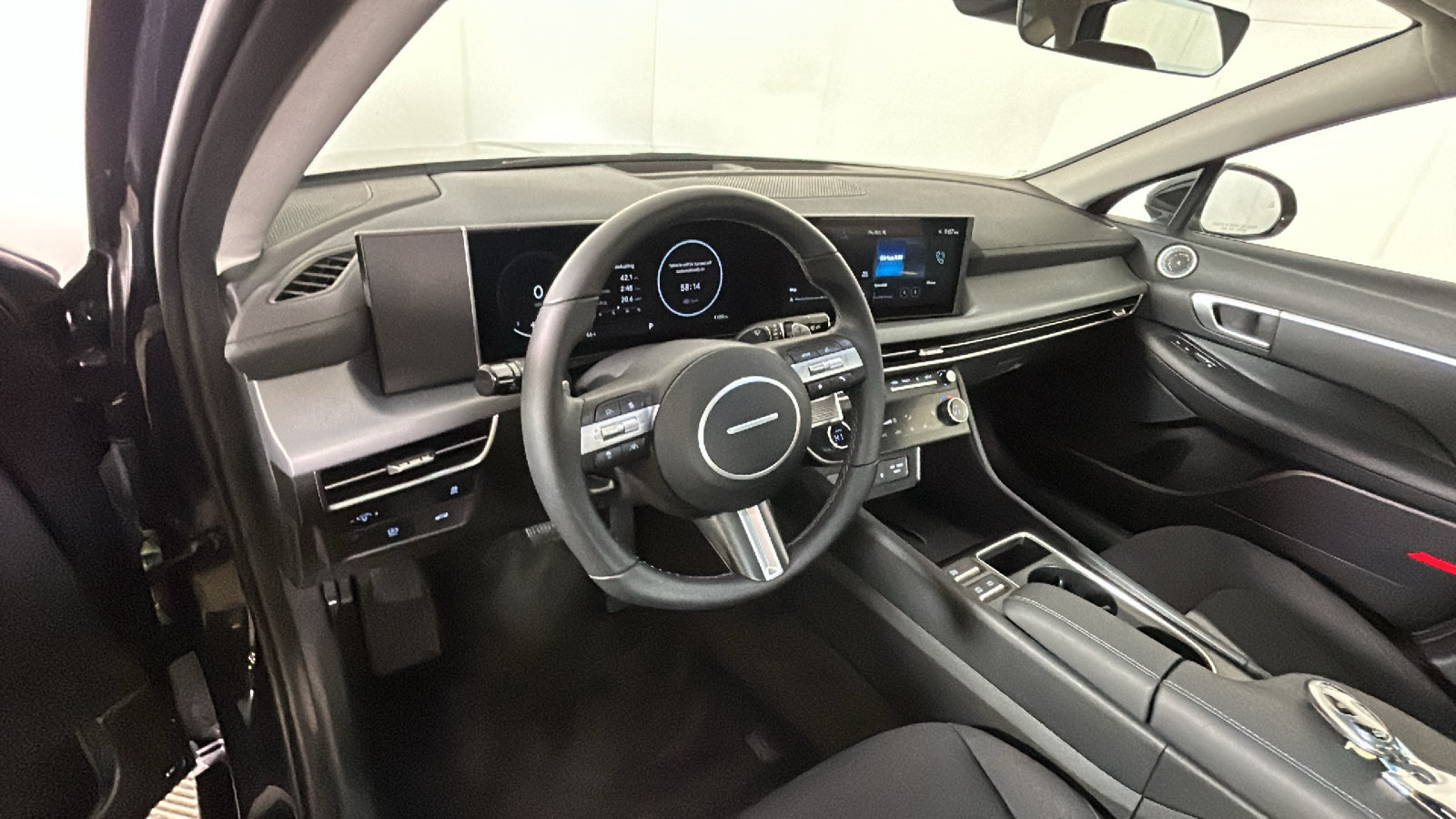 Used 2025 Hyundai Sonata SEL FWD image 17