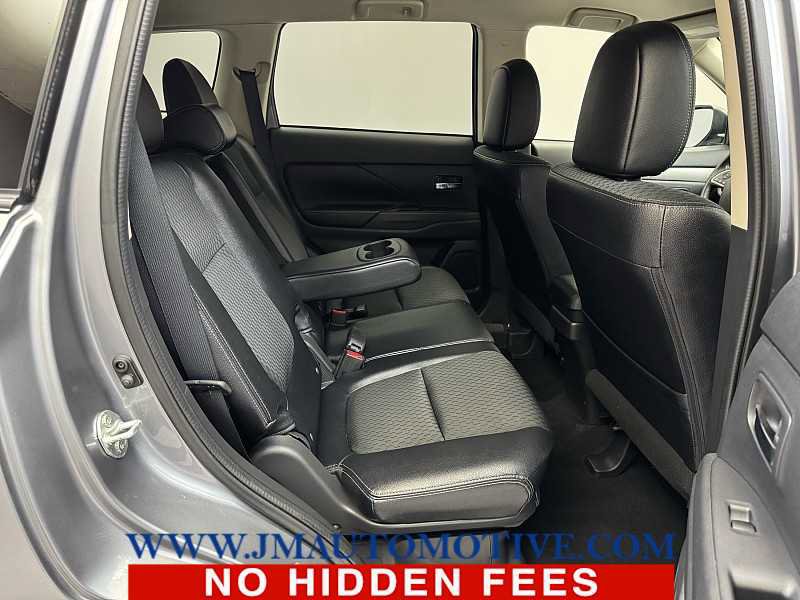 Used 2015 Mitsubishi Outlander SE AWD/4WD image 19