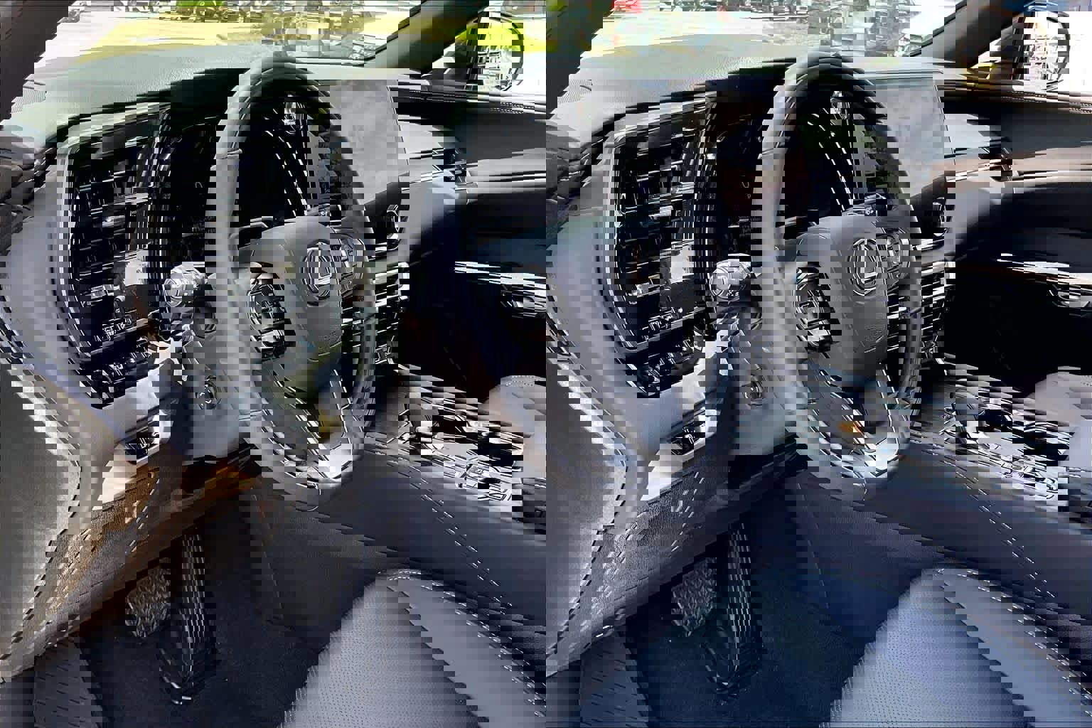 Used 2025 Lexus RX 350 Premium w/ Convenience Package image 15