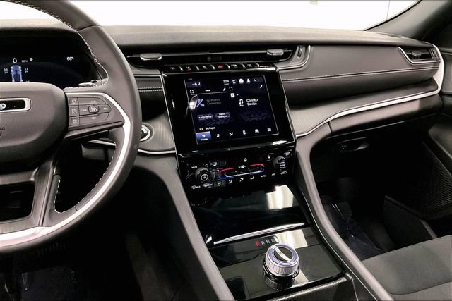 Used 2024 Jeep Grand Cherokee Laredo w/ Luxury Tech Group I image 7