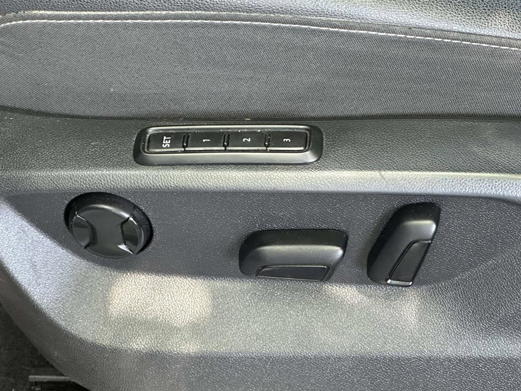Used 2019 Volkswagen Atlas SEL Premium AWD/4WD image 18