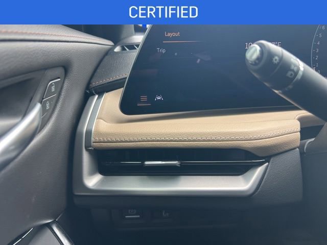 Used 2024 Cadillac XT4 Luxury w/ Cold Weather Package FWD image 14