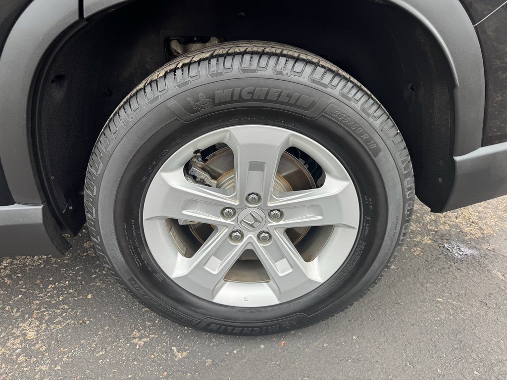 Used 2024 Honda Pilot LX image 9