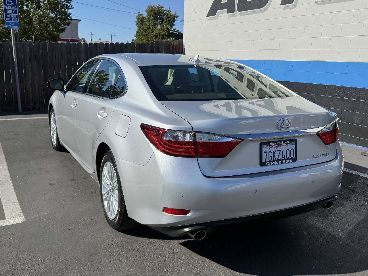 Used 2013 Lexus ES 350 w/ Premium Pkg FWD image 4