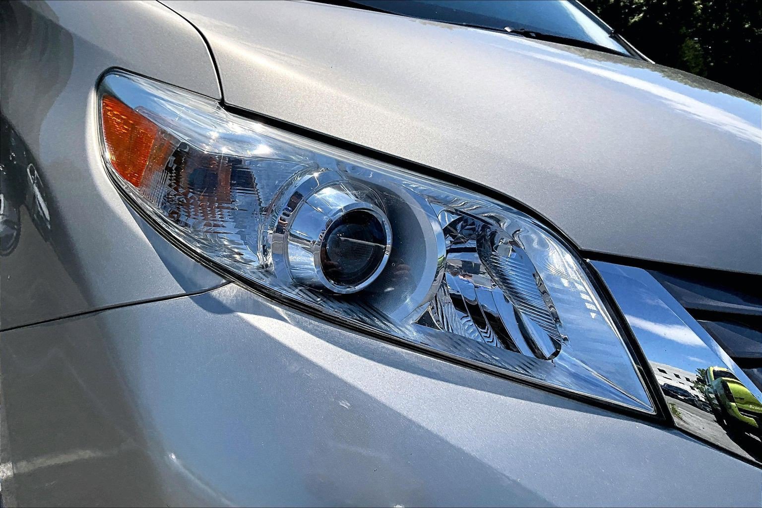 Used 2017 Toyota Sienna XLE FWD image 28