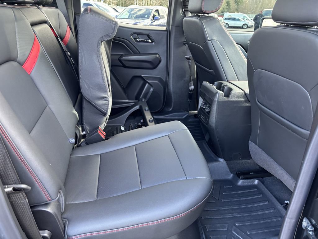 Used 2025 Chevrolet Colorado Z71 w/ Technology Package image 30