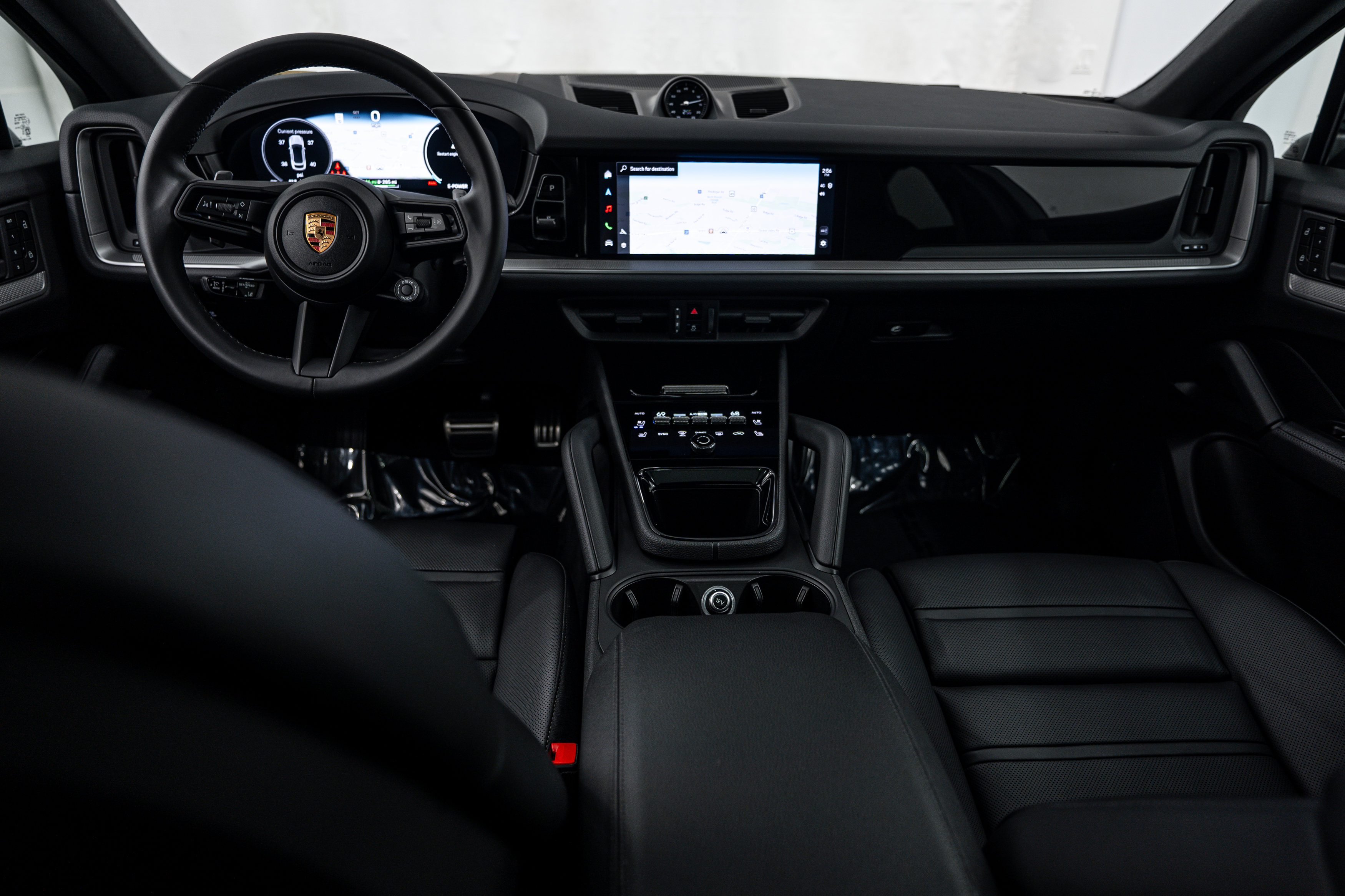 Certified 2025 Porsche Cayenne S AWD/4WD image 23