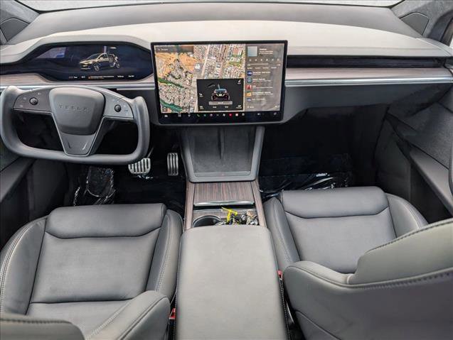 Used 2022 Tesla Model X image 17