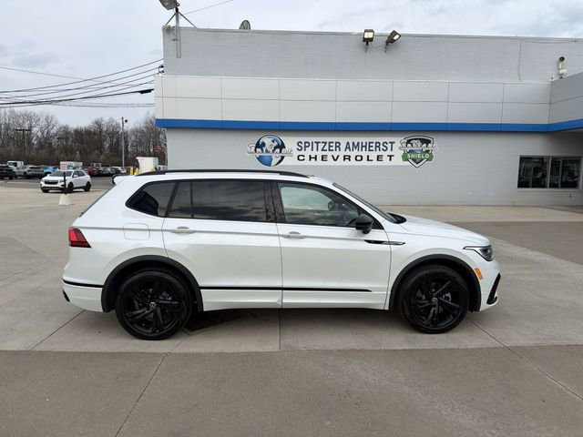 Used 2023 Volkswagen Tiguan SE R-Line image 11