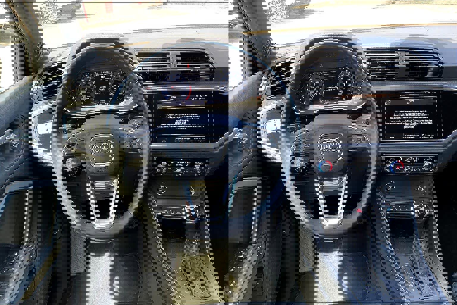 Used 2023 Audi Q3 2.0T Premium Plus w/ Premium Plus Package image 6