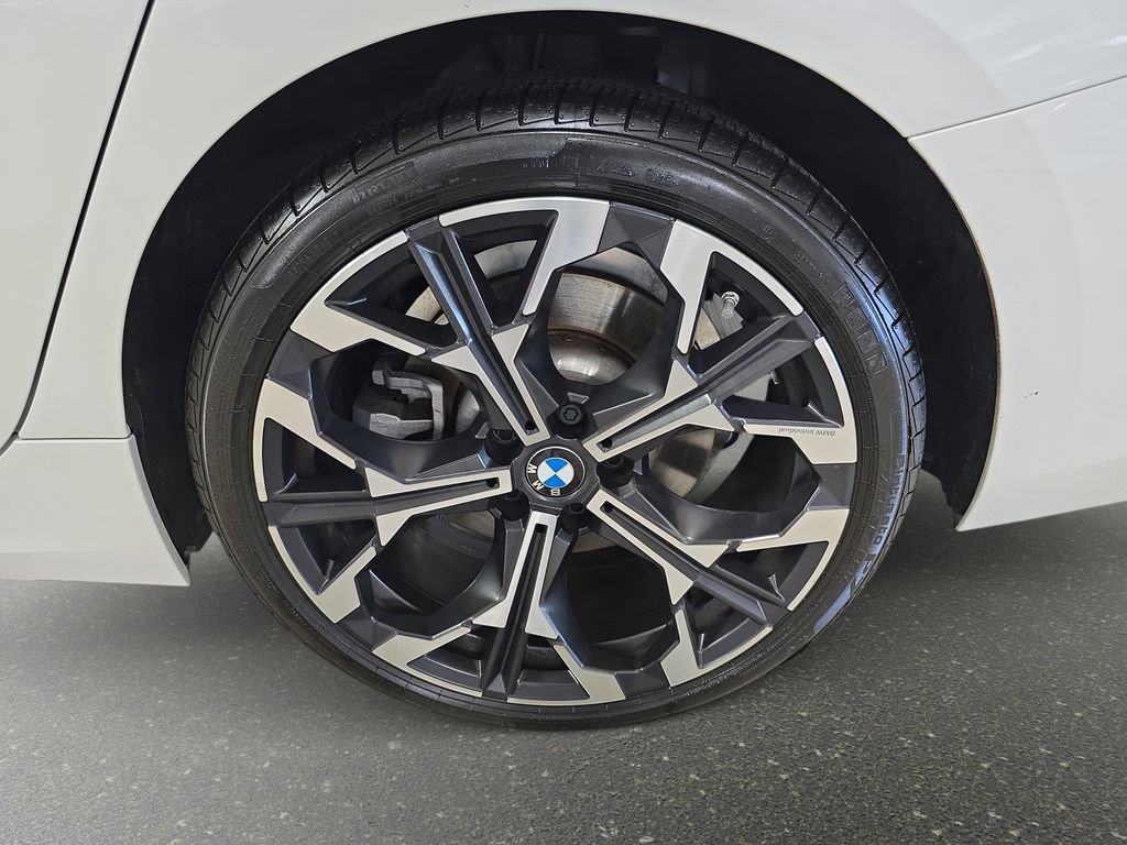 Used 2025 BMW 330i Sedan w/ Convenience Package image 31