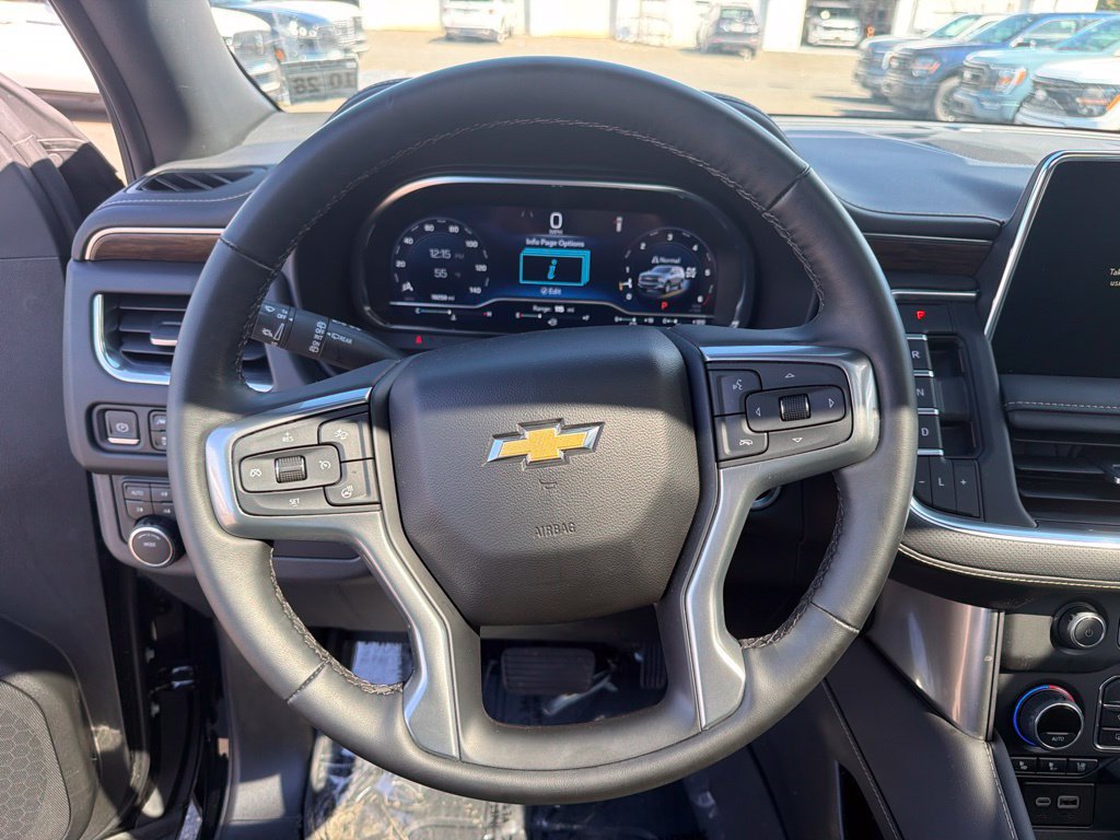Used 2023 Chevrolet Tahoe Premier AWD/4WD image 22