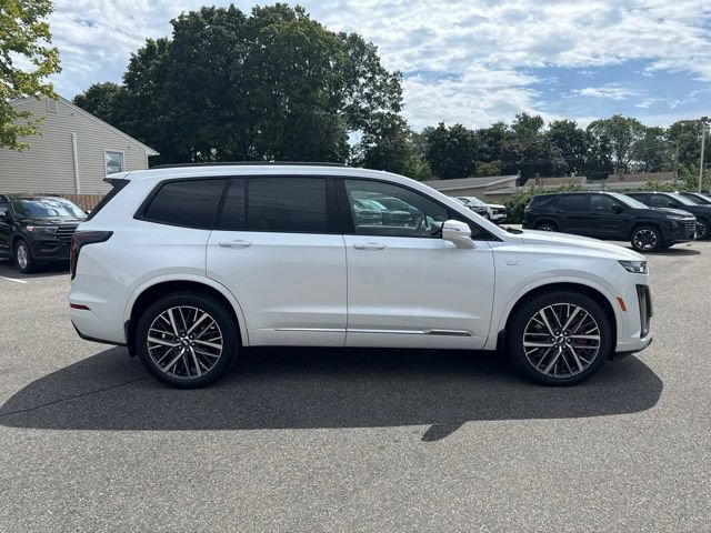 Used 2025 Cadillac XT6 Sport w/ LPO, Floor Liner Package AWD/4WD image 5