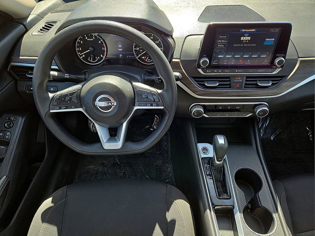 Used 2025 Nissan Altima 2.5 SV image 17