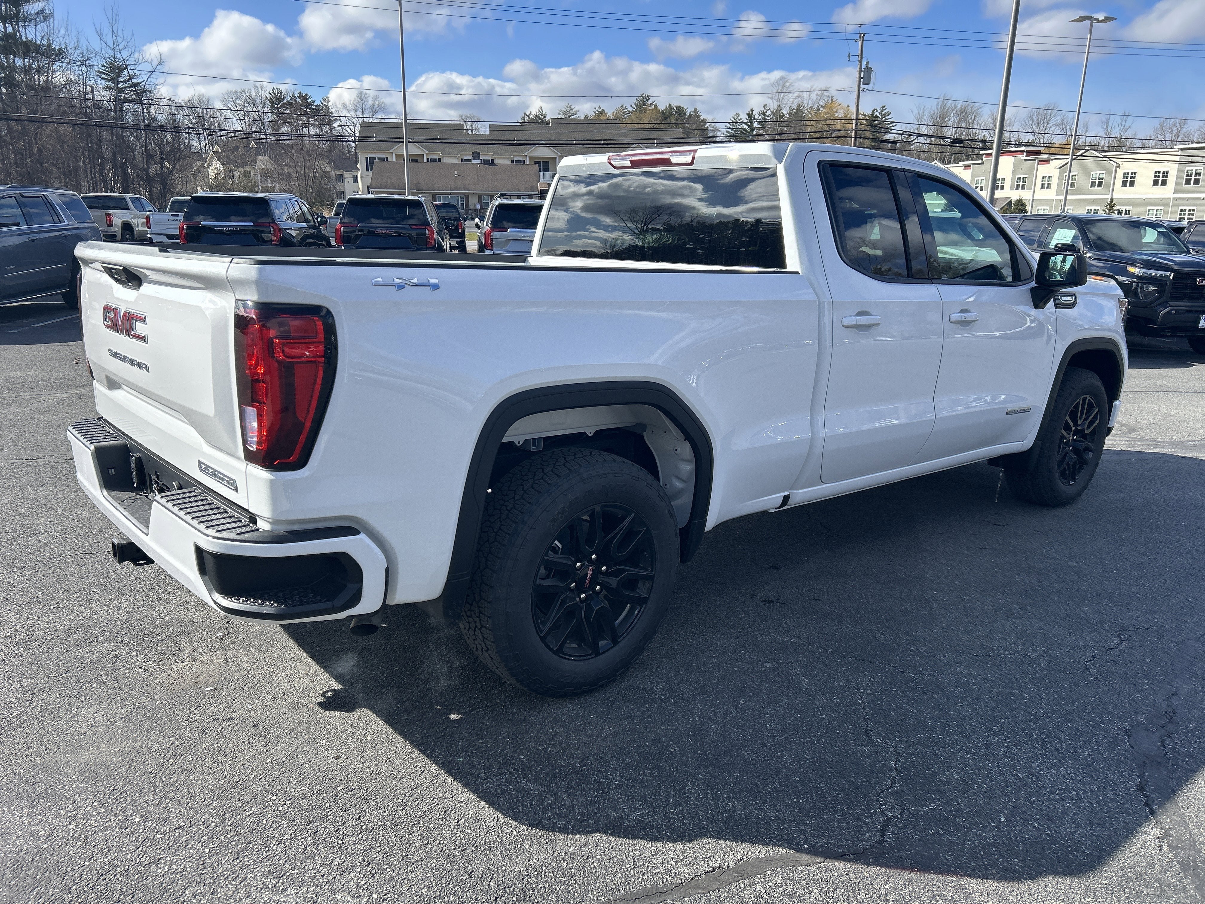 New 2026 GMC Sierra 1500 Elevation image 10