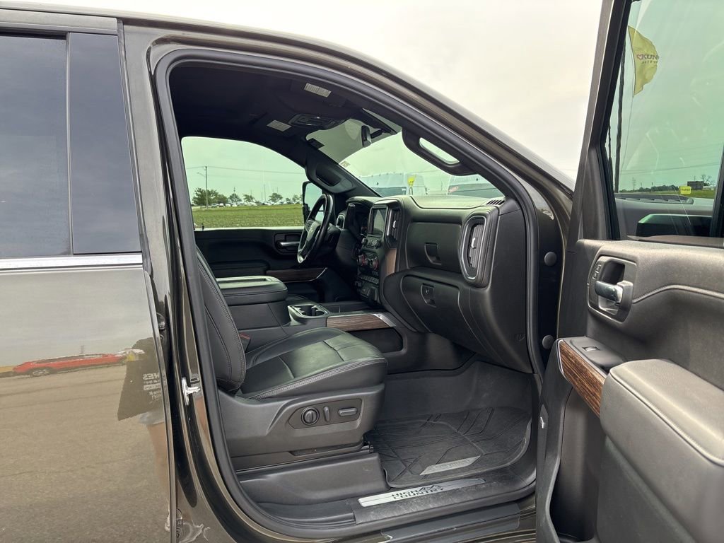 Used 2022 Chevrolet Silverado 2500 High Country AWD/4WD image 20