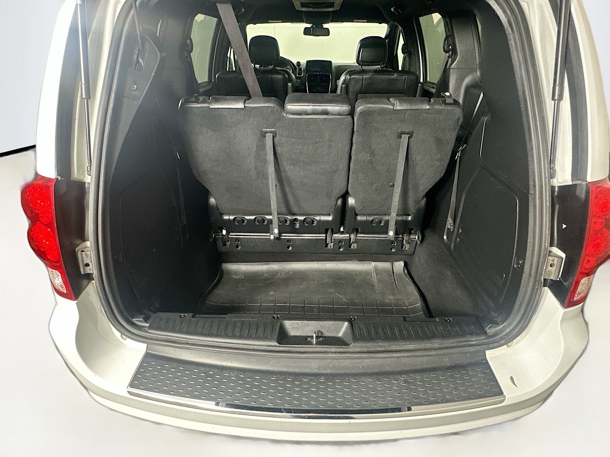 Used 2019 Dodge Grand Caravan GT FWD image 28