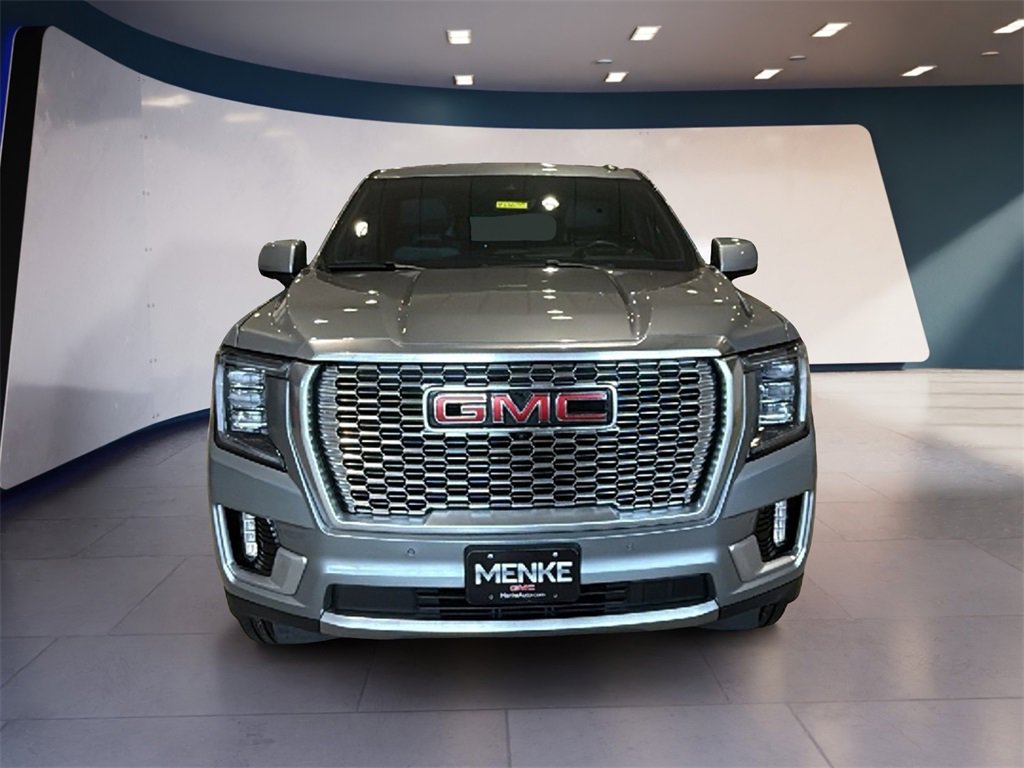 Used 2024 GMC Yukon Denali w/ Denali Reserve Package image 2