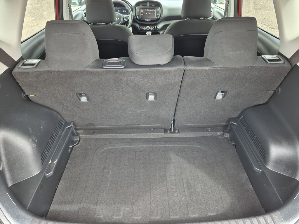 Certified 2023 Kia Soul LX FWD image 16