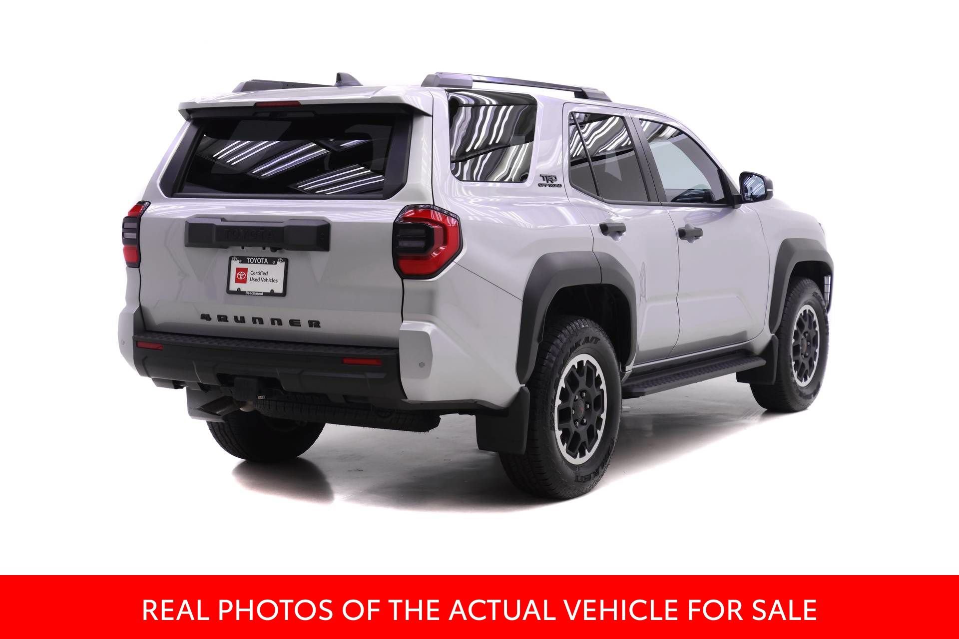 Used 2025 Toyota 4Runner TRD Off-Road AWD/4WD image 2