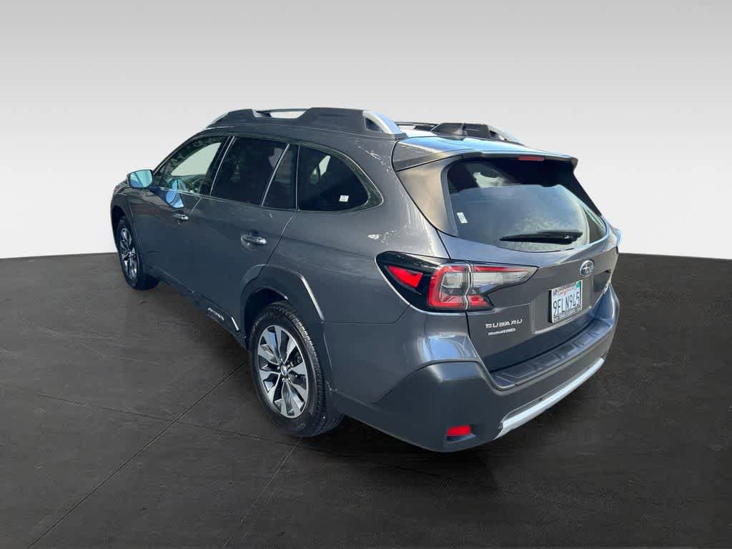 Used 2023 Subaru Outback Touring XT AWD/4WD image 4
