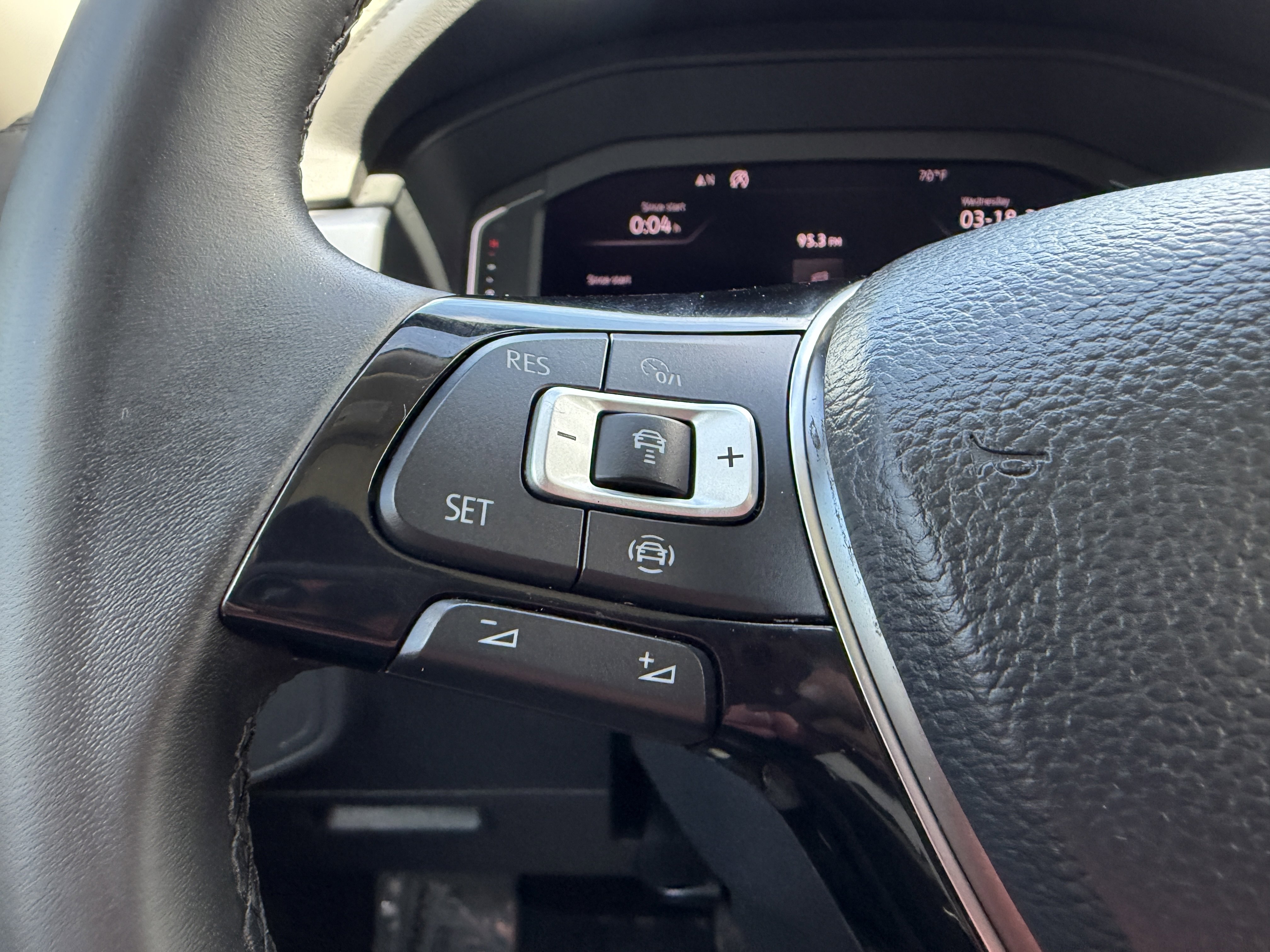 Used 2019 Volkswagen Atlas SEL FWD image 24