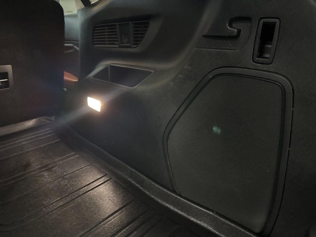 Used 2019 Ford Edge Titanium w/ Equipment Group 301A image 33