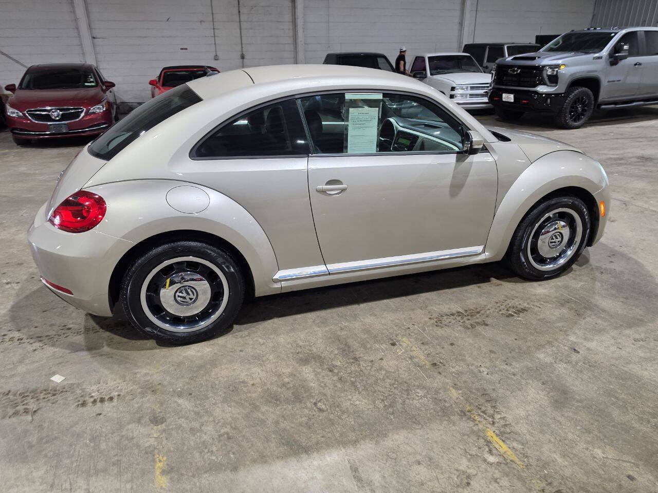 Used 2012 Volkswagen Beetle 2.5 FWD image 12