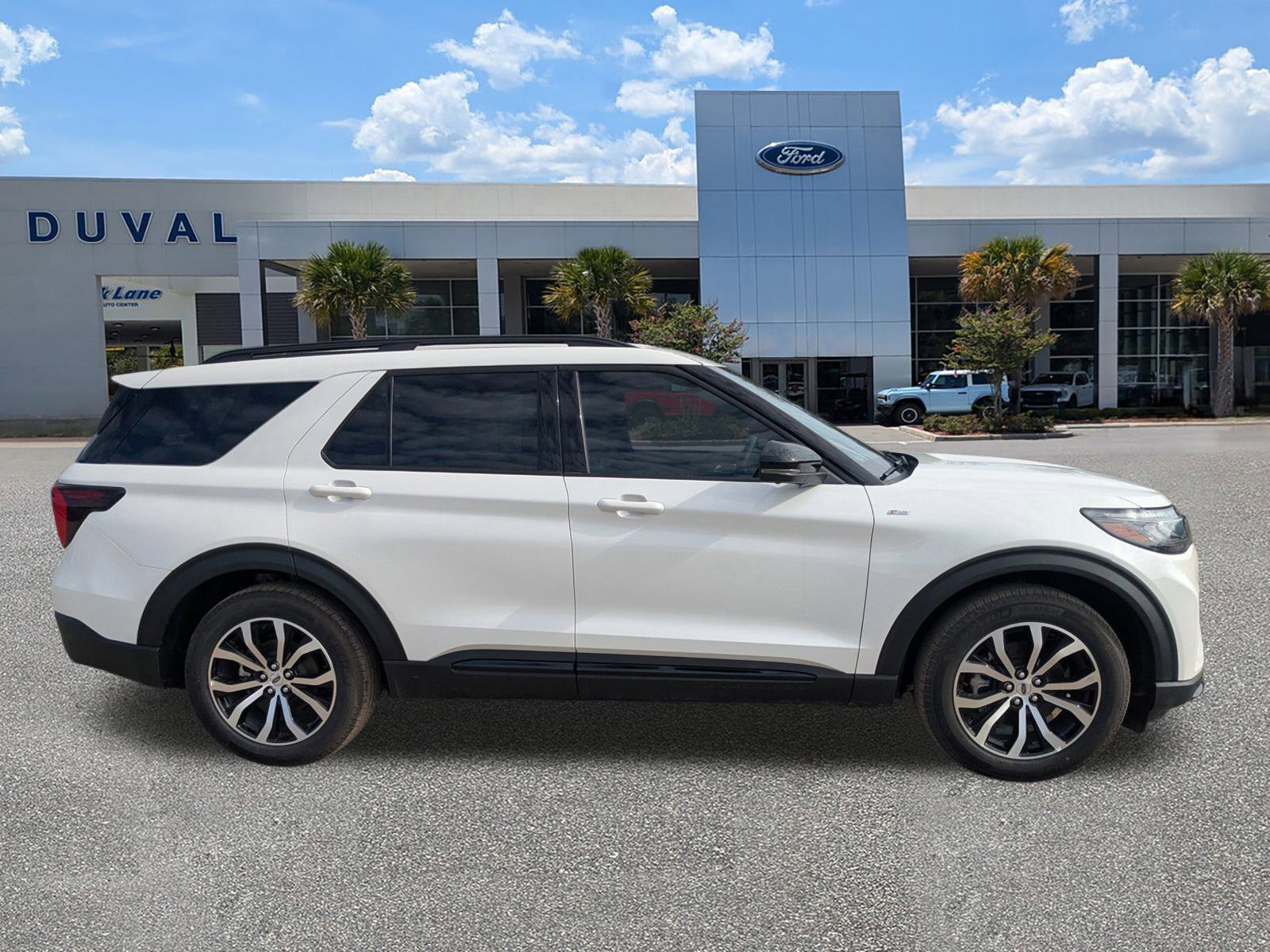 New 2025 Ford Explorer ST-Line w/ Premium Package image 3