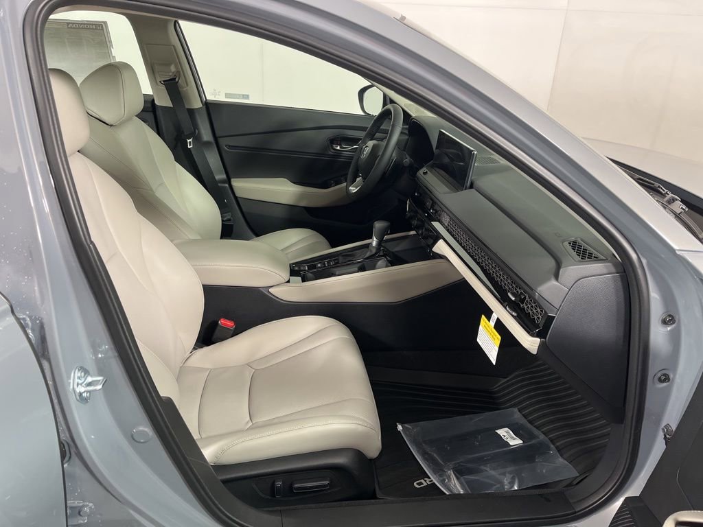 New 2026 Honda Accord Touring image 8