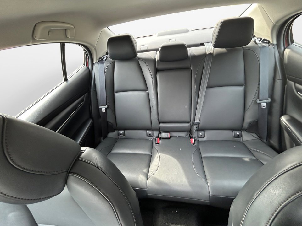 Used 2023 MAZDA MAZDA3 s FWD image 12