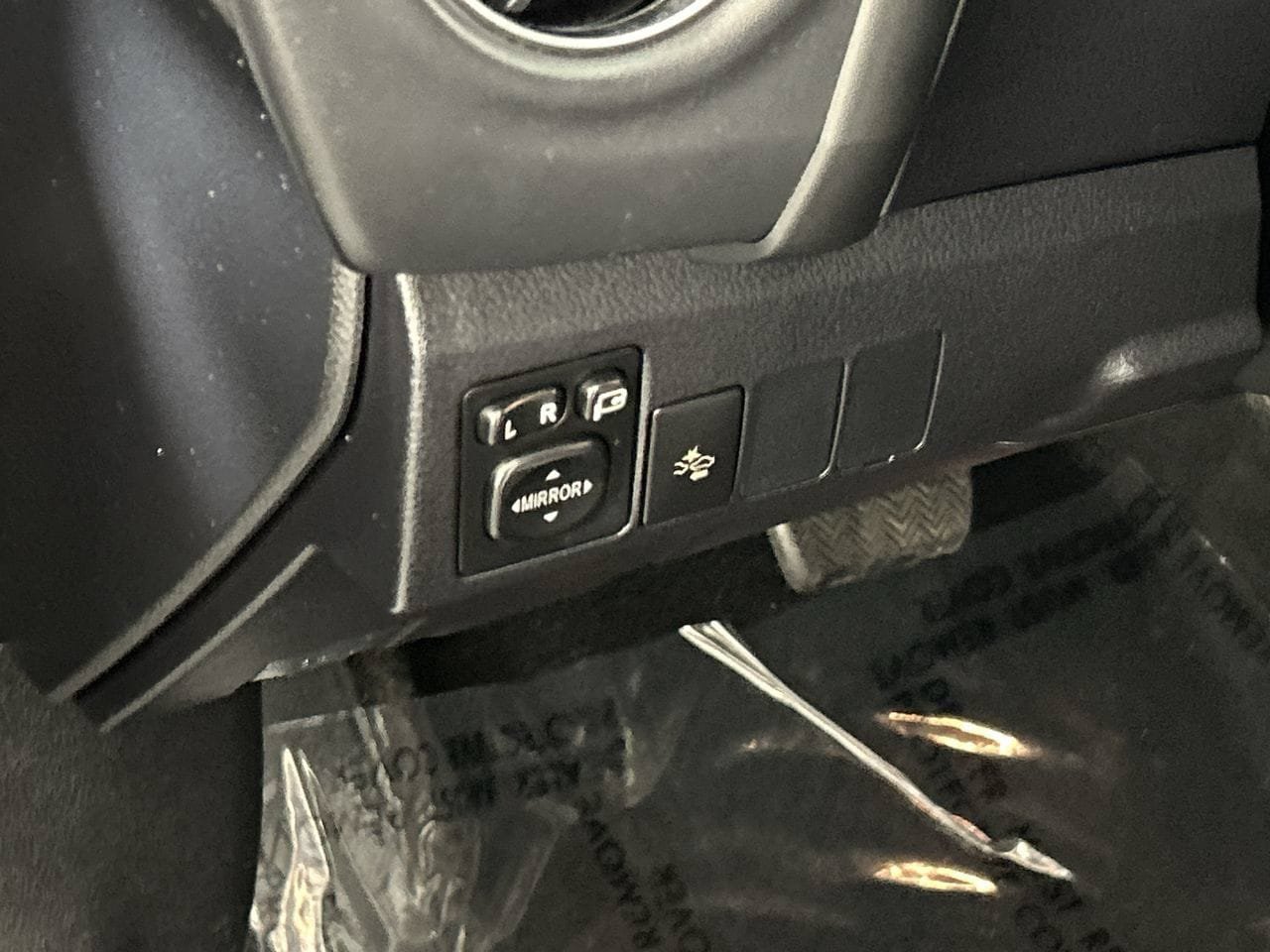 Used 2017 Toyota Corolla iM FWD image 13