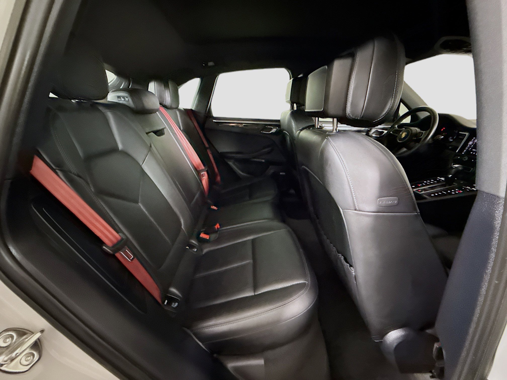 Used 2022 Porsche Macan S w/ Premium Package Plus image 26