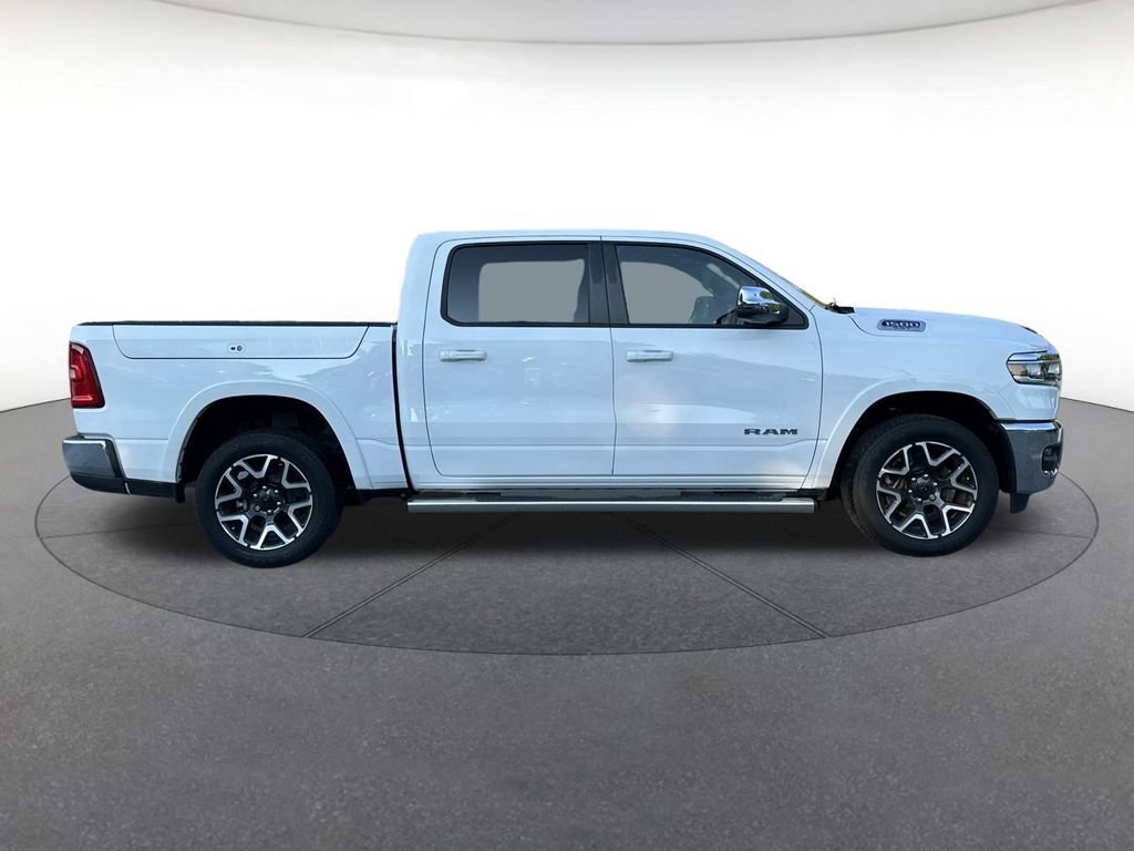 Used 2025 RAM 1500 Laramie AWD/4WD image 7