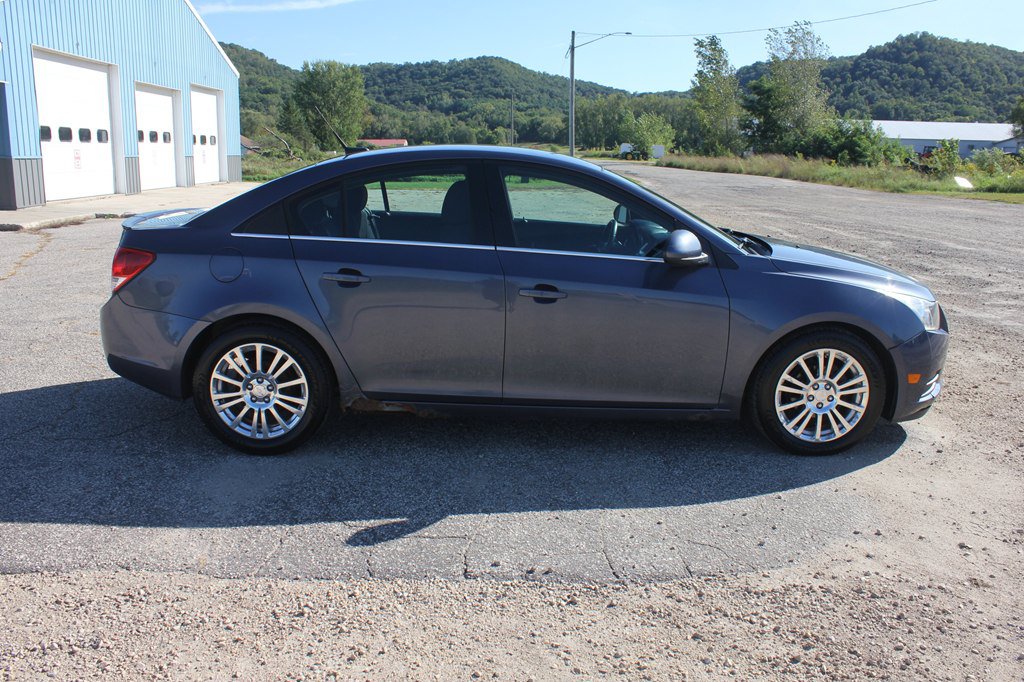 Used 2013 Chevrolet Cruze Eco FWD image 4