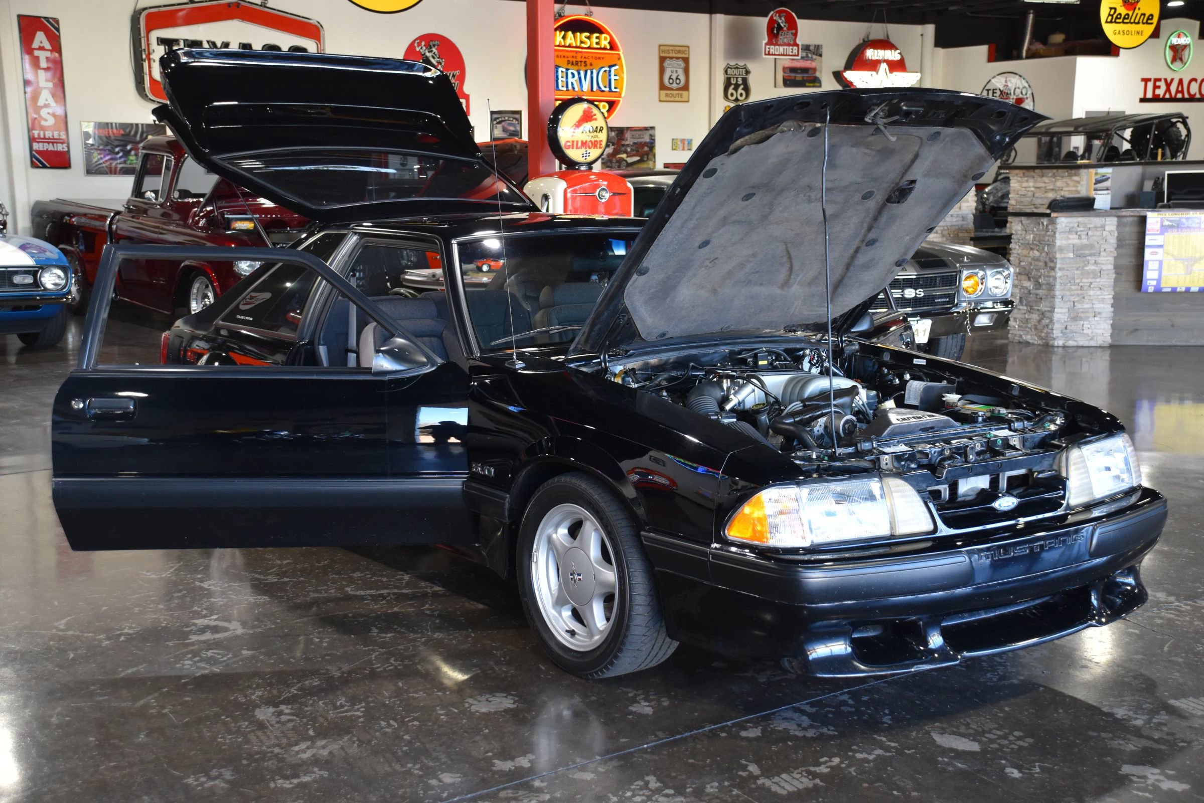Used 1991 Ford Mustang LX RWD image 10