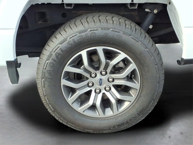 Used 2021 Ford F150 Lariat w/ Trailer Tow Package image 31