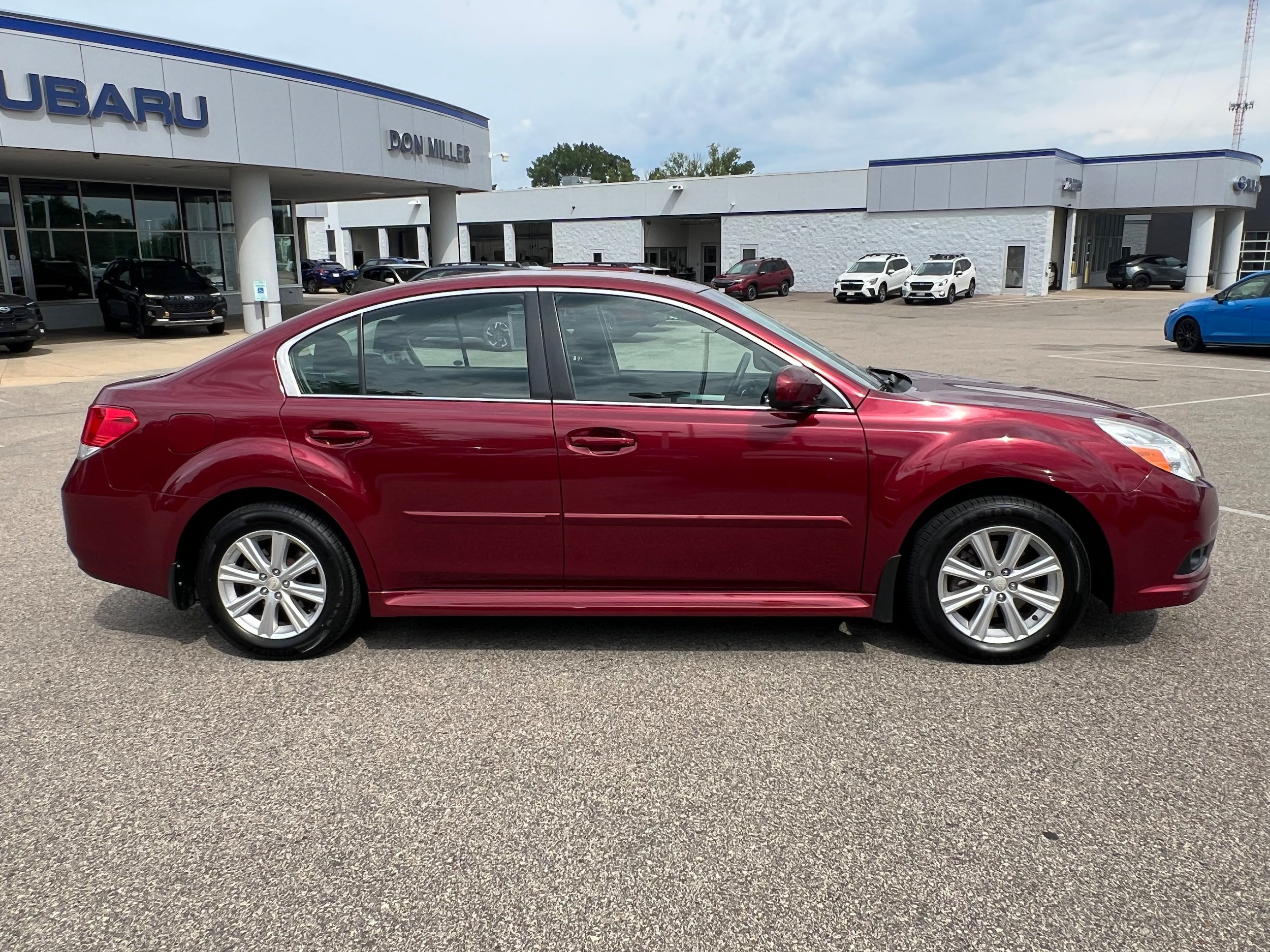 Used 2012 Subaru Legacy 2.5i w/ Alloy Wheel Pkg AWD/4WD image 8