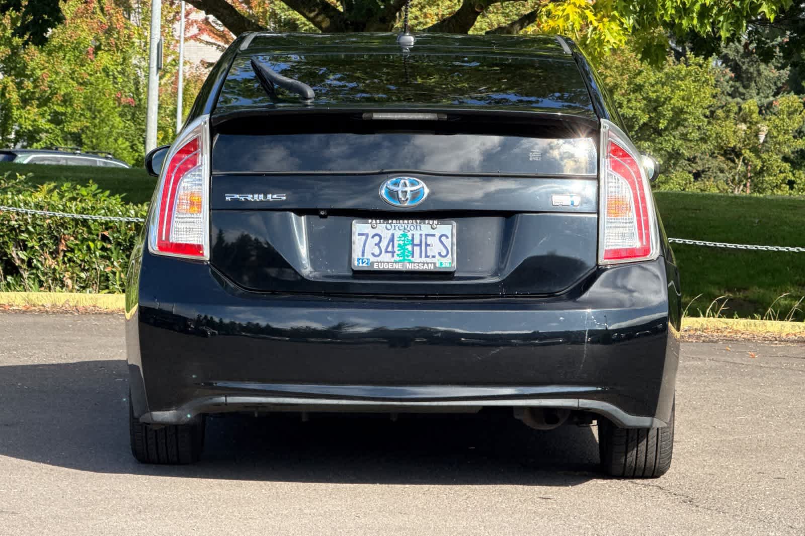 Used 2015 Toyota Prius Five FWD image 7