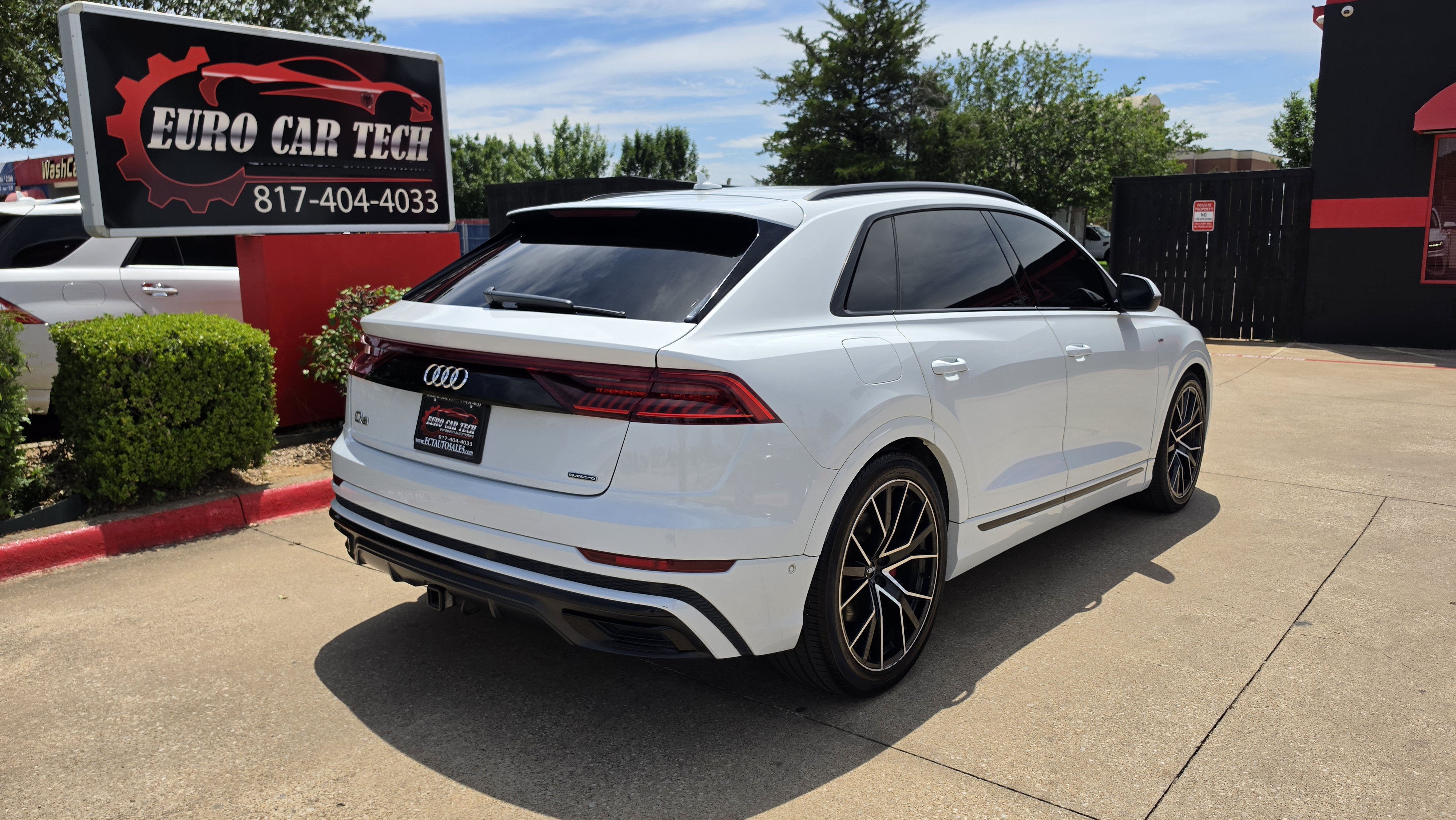 Used 2019 Audi Q8 Prestige w/ Luxury Package AWD/4WD image 8