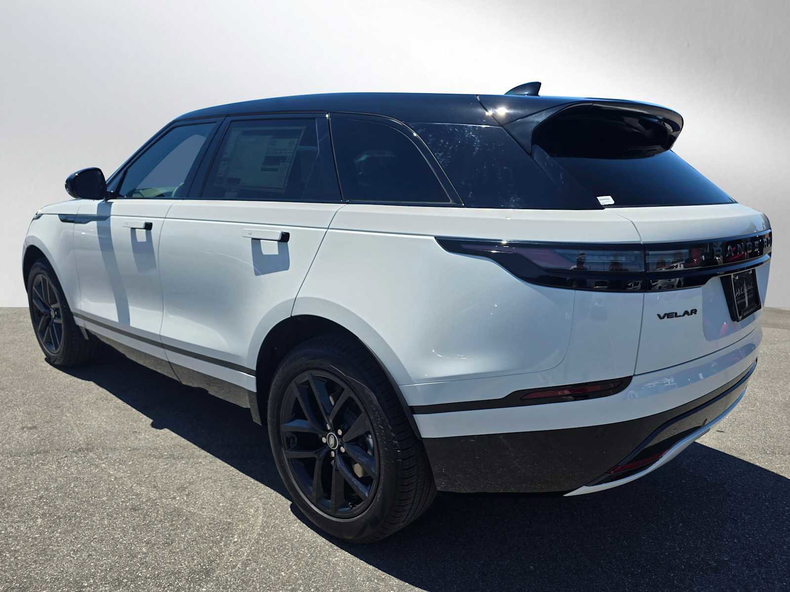 Used 2026 Land Rover Range Rover Velar Dynamic SE image 5