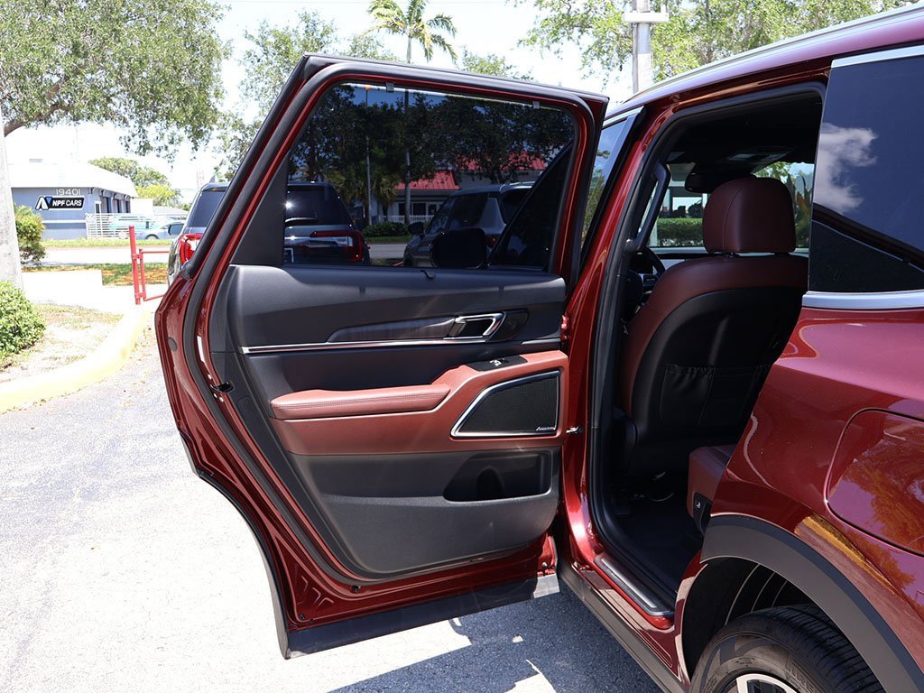 Used 2024 Kia Telluride SX image 28