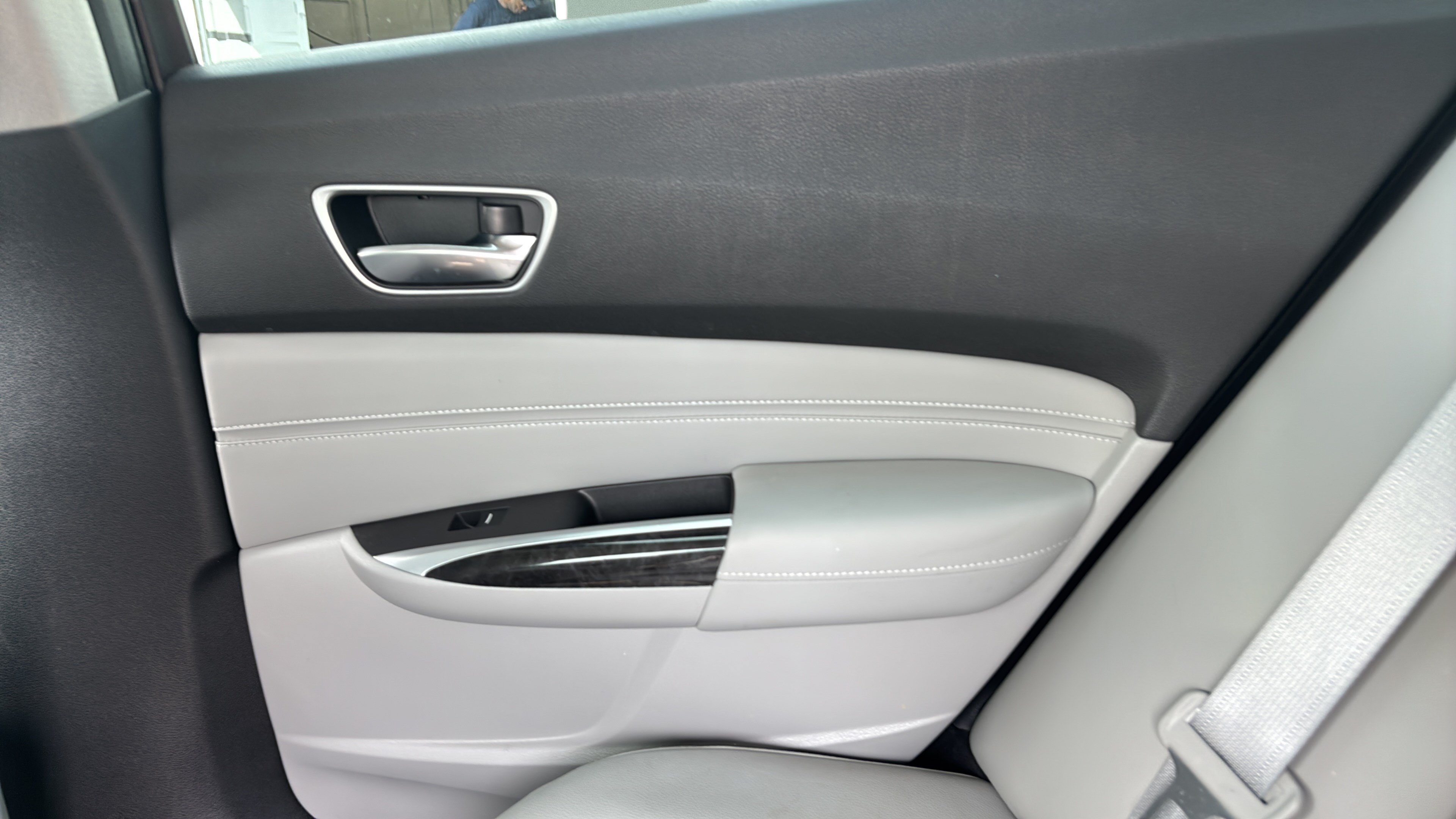 Used 2018 Acura TLX FWD image 24