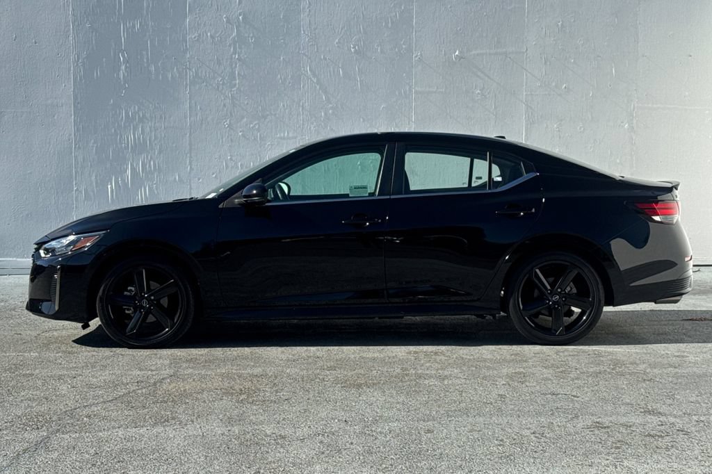 Certified 2024 Nissan Sentra SR FWD image 7