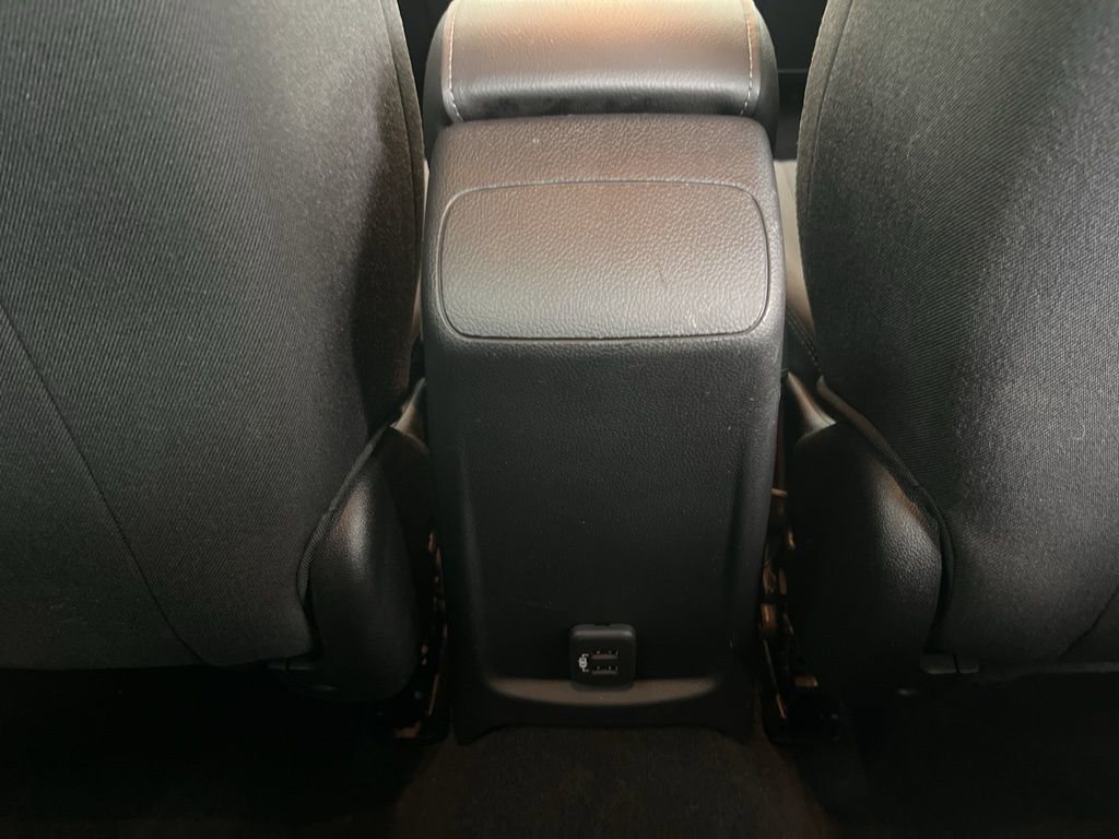 Used 2019 Chevrolet Cruze LT w/ RS Package image 22