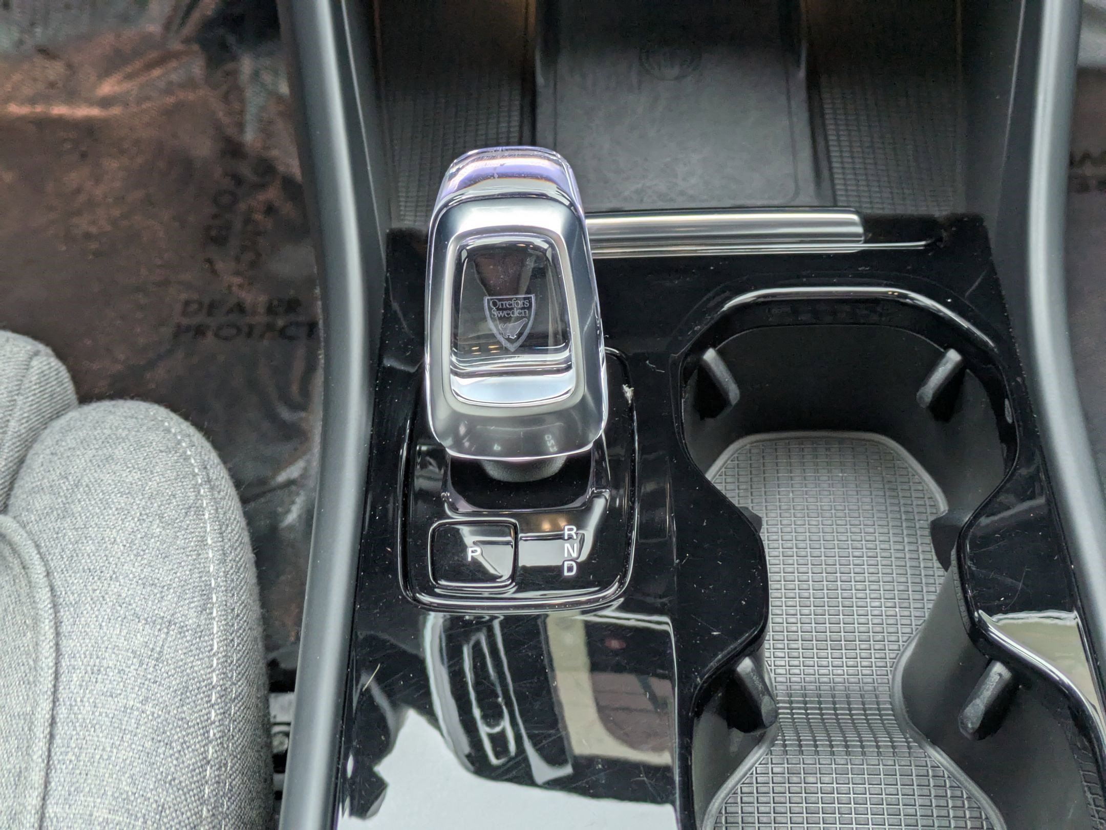 Used 2023 Volvo XC40 Recharge Ultimate image 24