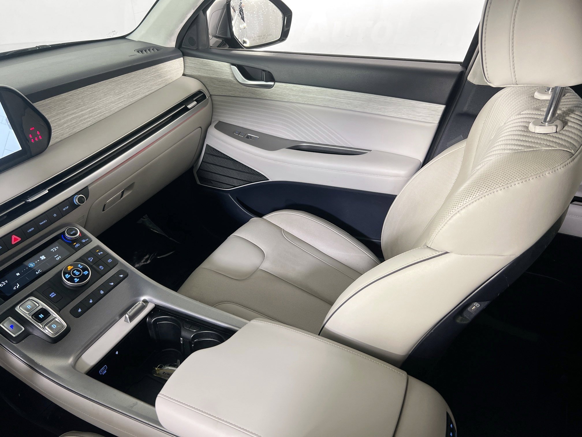 Used 2023 Hyundai Palisade Calligraphy image 25