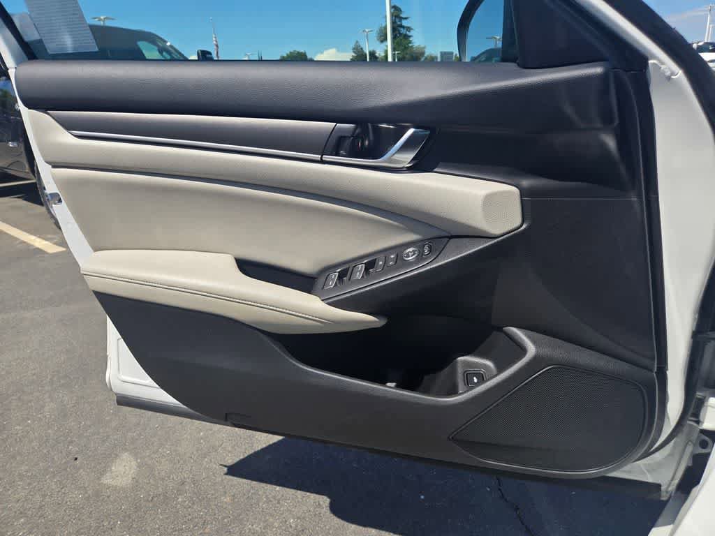 Used 2022 Honda Accord Hybrid image 19