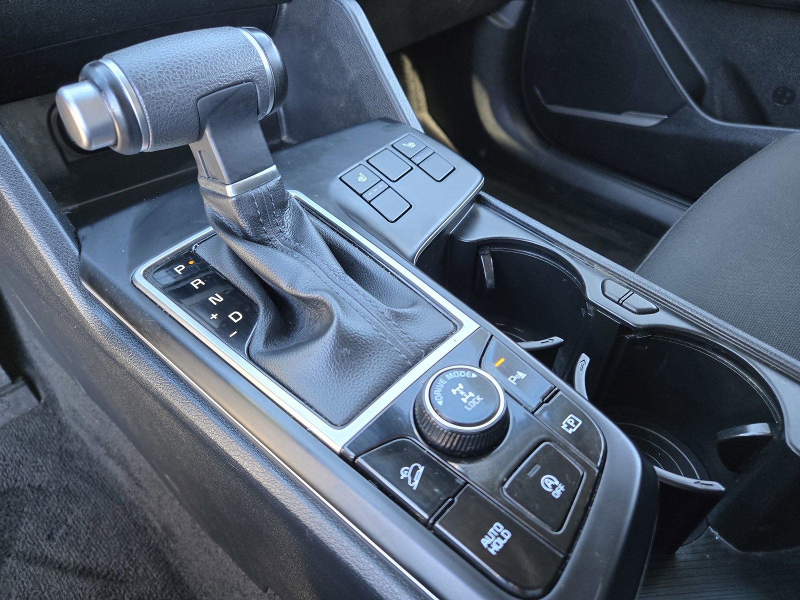 Used 2024 Kia Sportage LX image 17